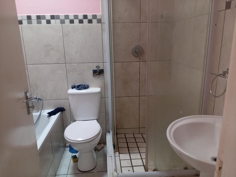 2 Bedroom Property for Sale in Stratford Green Western Cape